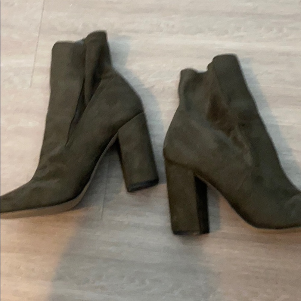 Boots - Picture 2 of 4